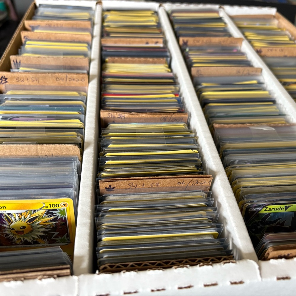 Pokemon Sword & Shield 100+ Card Lot 3 Ultra Rares Guaranteed - Picture 5 of 5